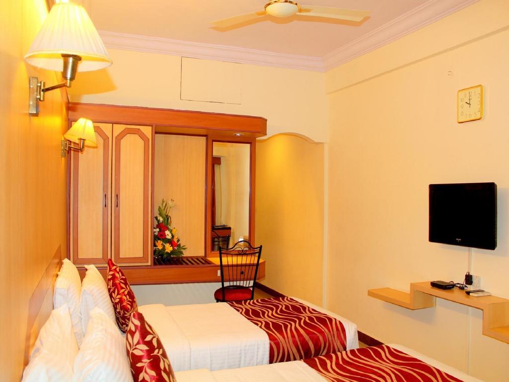Hotel Swagath Bangalore Buitenkant foto