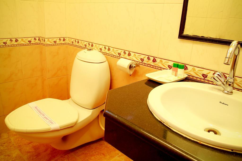 Hotel Swagath Bangalore Buitenkant foto