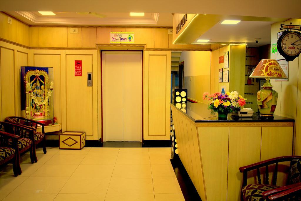 Hotel Swagath Bangalore Buitenkant foto