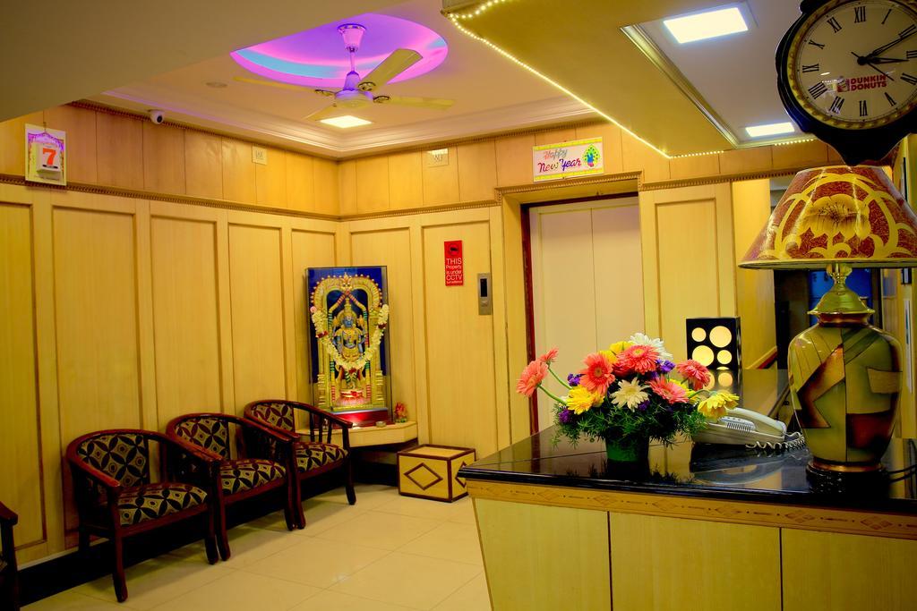 Hotel Swagath Bangalore Buitenkant foto