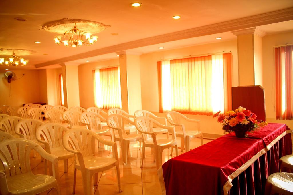 Hotel Swagath Bangalore Buitenkant foto